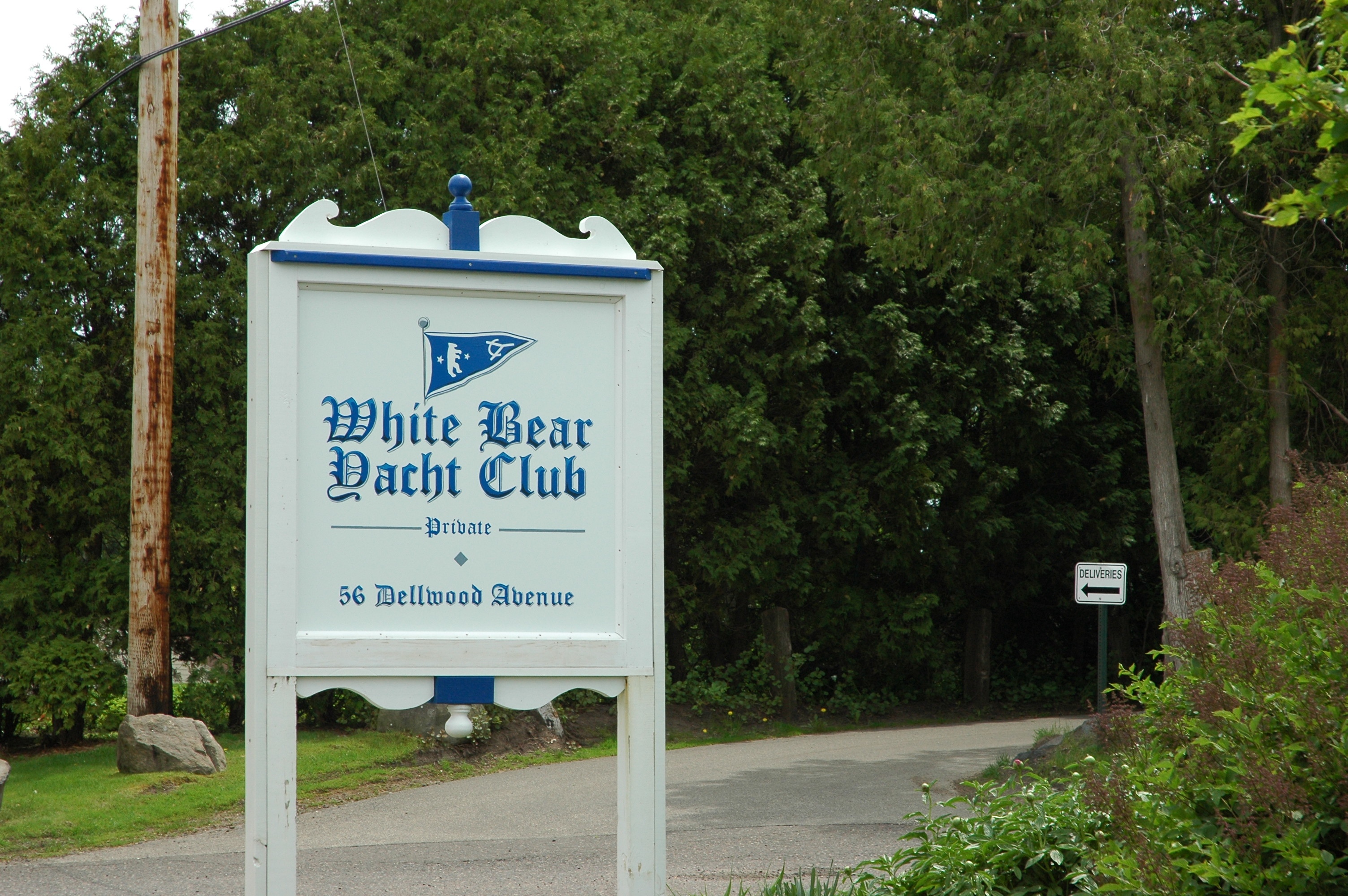 white bear yacht club flag